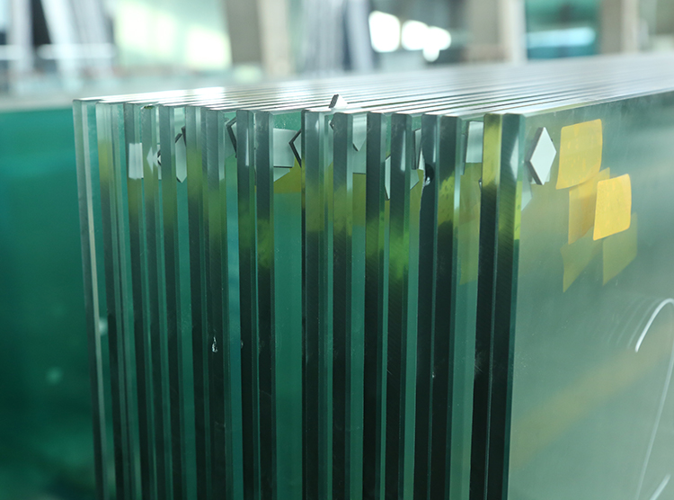 钢化玻璃