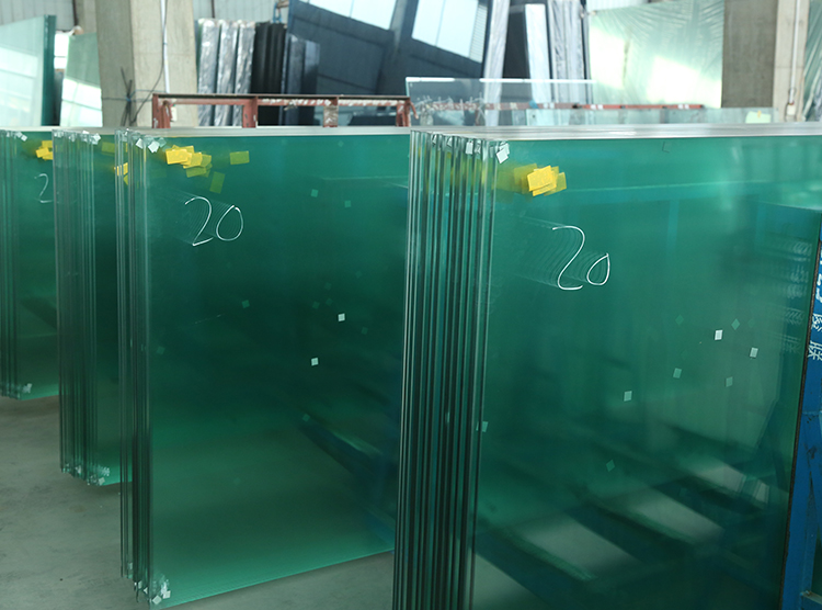 钢化玻璃